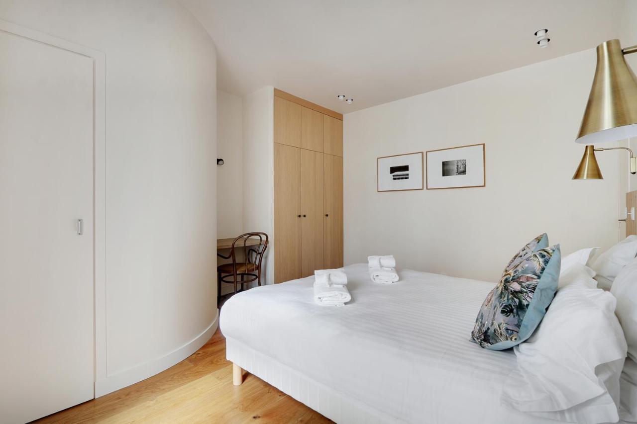 Pick A Flat's In Madeleine - Rue Tronchet * Parijs