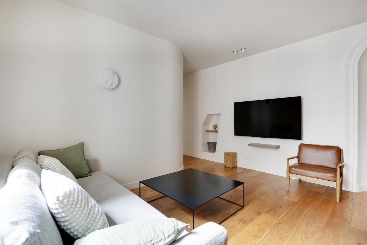 Pick A Flat's In Madeleine - Rue Tronchet * Parijs